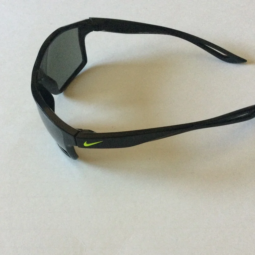 NIKE NIKE LEGEND EV0940 SUNGLASSES BLACK/VOLT SWOOSH GREY LENSES NWOT